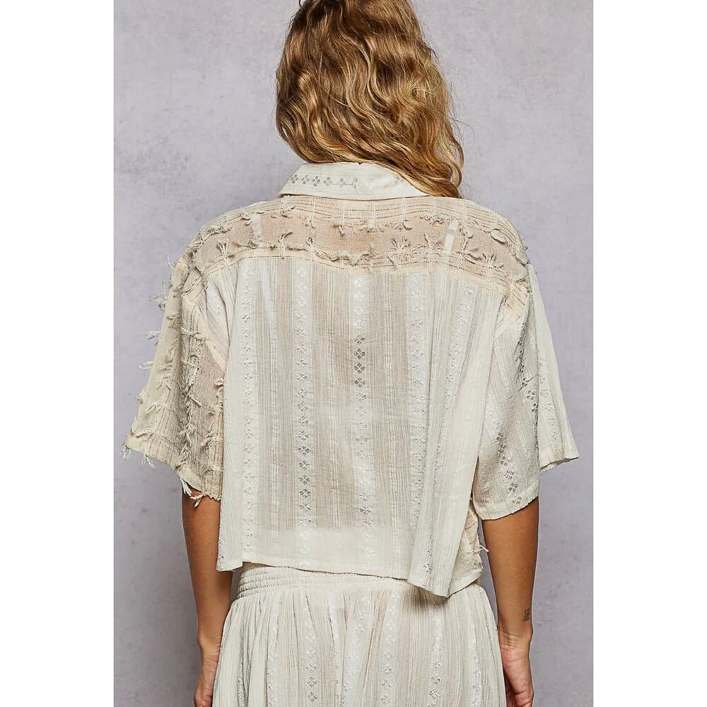 POL Size M Boho Woven Texture Fringe Shell Beads
Short Shirt Top - Picture 3 of 6